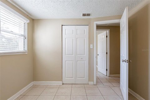 House in Tampa, Florida 4 bedrooms, 177.26 sq.m. № 1918202 - photo 28