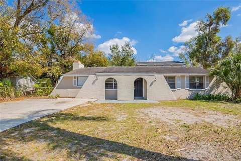 House in Tampa, Florida 4 bedrooms, 177.26 sq.m. № 1918202 - photo 1