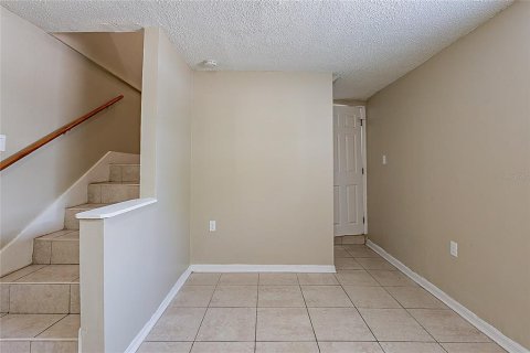 House in Tampa, Florida 4 bedrooms, 177.26 sq.m. № 1918202 - photo 20