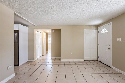 House in Tampa, Florida 4 bedrooms, 177.26 sq.m. № 1918202 - photo 5