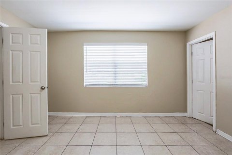House in Tampa, Florida 4 bedrooms, 177.26 sq.m. № 1918202 - photo 13