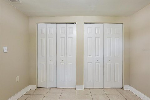 House in Tampa, Florida 4 bedrooms, 177.26 sq.m. № 1918202 - photo 16