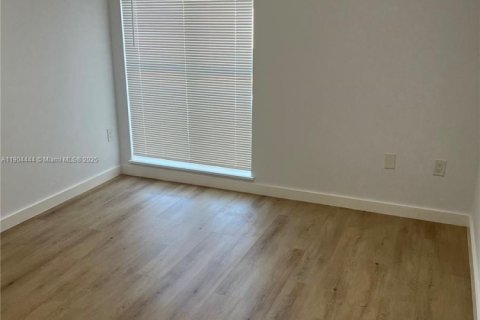 Снять в аренду квартиру в Катлер-Бей, Флорида 1 спальня, 60.39м2, № 1955439 - фото 9