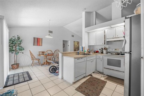 House in Palm Coast, Florida 3 bedrooms, 124.86 sq.m. № 1722603 - photo 8