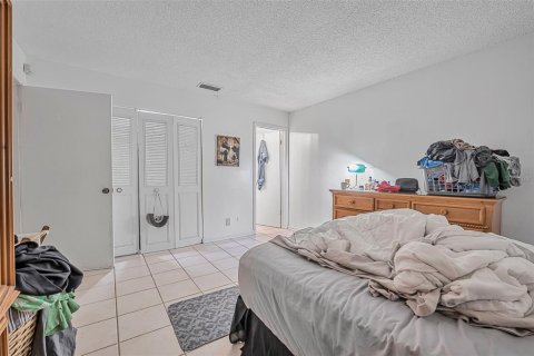 House in Palm Coast, Florida 3 bedrooms, 124.86 sq.m. № 1722603 - photo 11