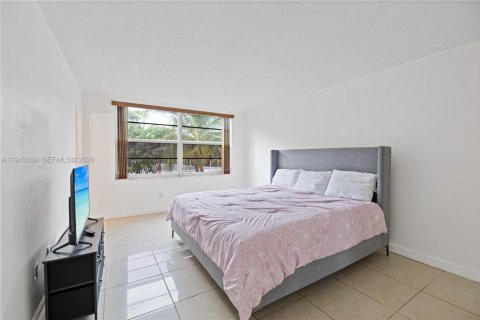 Купить кондоминиум в Майами, Флорида 2 спальни, 107.4м2, № 2055125 - фото 11