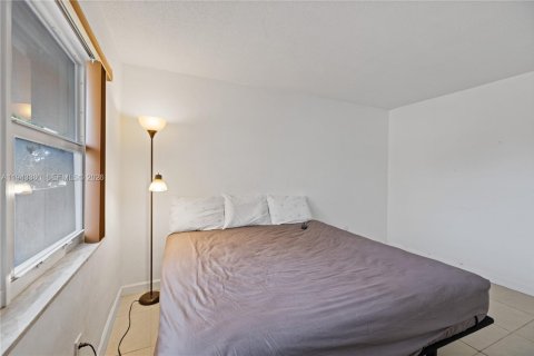 Купить кондоминиум в Майами, Флорида 2 спальни, 107.4м2, № 2055125 - фото 19