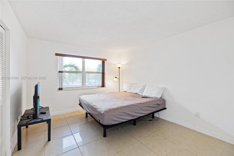 Купить кондоминиум в Майами, Флорида 2 спальни, 107.4м2, № 2055125 - фото 17