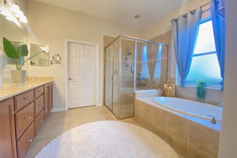 Villa ou maison à louer à Bradenton, Floride: 3 chambres, 208.94 m2 № 2401087 - photo 24