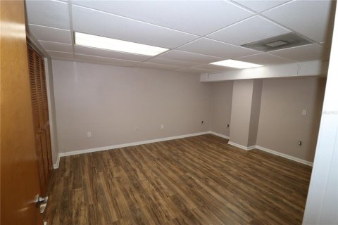 Immobilier commercial à louer à Port Charlotte, Floride: 181.35 m2 № 1673437 - photo 10