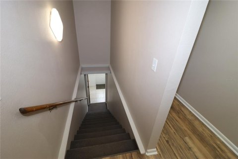 Immobilier commercial à louer à Port Charlotte, Floride: 181.35 m2 № 1673437 - photo 5