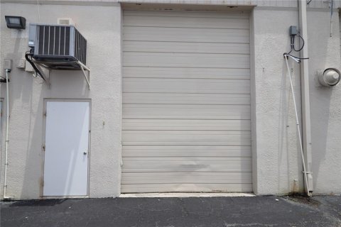 Immobilier commercial à louer à Port Charlotte, Floride: 181.35 m2 № 1673437 - photo 12