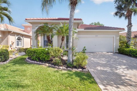 Villa ou maison à Boynton Beach, Floride 3 chambres, 184.04 m2 № 2316923