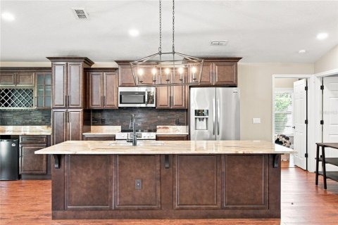 Villa ou maison à vendre à Clermont, Floride: 4 chambres, 168.62 m2 № 2333911 - photo 5