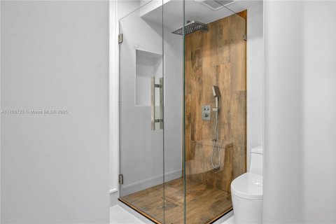 Condo in Coral Gables, Florida, 3 bedrooms  № 1588538 - photo 26