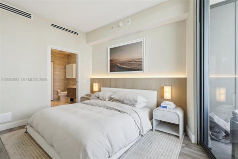 Condo in Miami, Florida, 2 bedrooms № 2260835 - photo 12