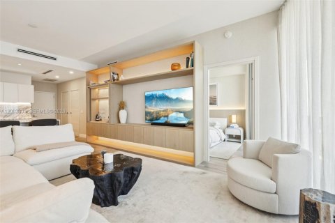 Condo in Miami, Florida, 2 bedrooms № 2260835 - photo 8