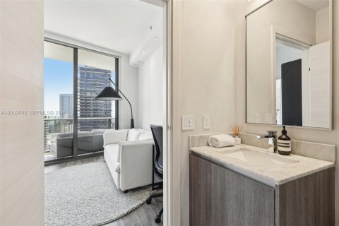 Condo in Miami, Florida, 2 bedrooms № 2260835 - photo 23