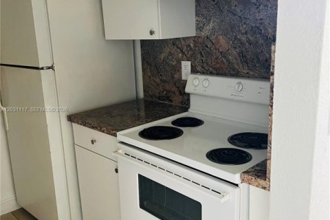 Apartment in Homestead, Florida 2 bedrooms, 2512.08 sq.m. № 2182603 - photo 12
