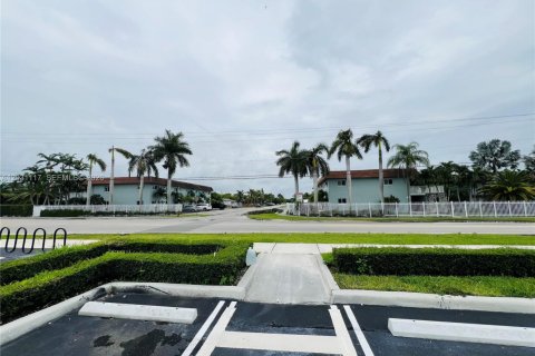 Apartment in Homestead, Florida 2 bedrooms, 2512.08 sq.m. № 2182603