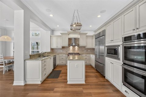 Villa ou maison à vendre à Apollo Beach, Floride: 6 chambres, 412.3 m2 № 2431075 - photo 28