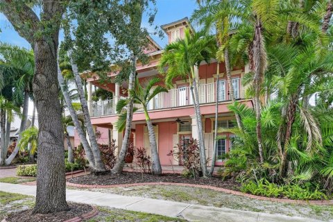 Villa ou maison à vendre à Apollo Beach, Floride: 6 chambres, 412.3 m2 № 2431075 - photo 9