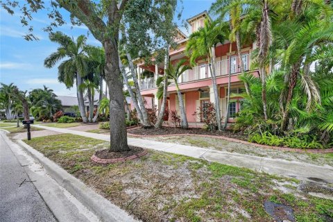 Villa ou maison à vendre à Apollo Beach, Floride: 6 chambres, 412.3 m2 № 2431075 - photo 8