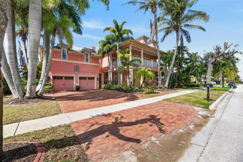 Villa ou maison à vendre à Apollo Beach, Floride: 6 chambres, 412.3 m2 № 2431075 - photo 6