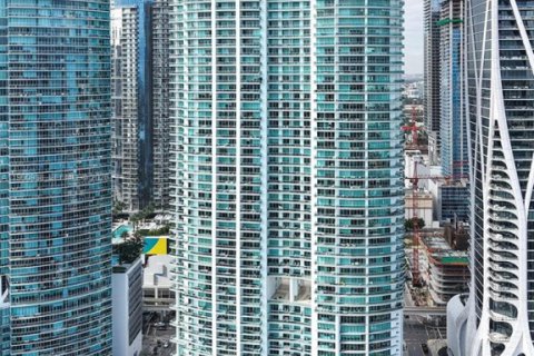 Condominio en alquiler en Miami, Florida, 2 dormitorios, 166.48 m2 № 2007300 - foto 2