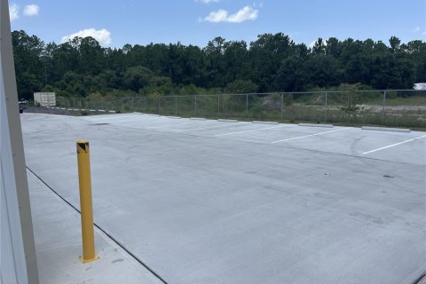Commercial property in Bunnell, Florida 18.58 sq.m. № 2239123 - photo 3
