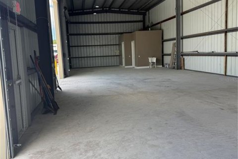 Commercial property in Bunnell, Florida 18.58 sq.m. № 2239123 - photo 4