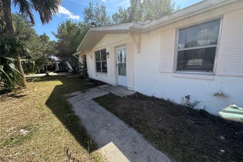 House in Ocala, Florida 2 bedrooms, 110.55 sq.m. № 1905838 - photo 1