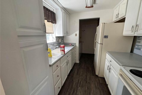 House in Ocala, Florida 2 bedrooms, 110.55 sq.m. № 1905838 - photo 3