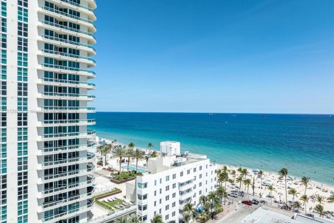 Condominio en alquiler en Fort Lauderdale, Florida, 3 dormitorios, 274.06 m2 № 1864741 - foto 6