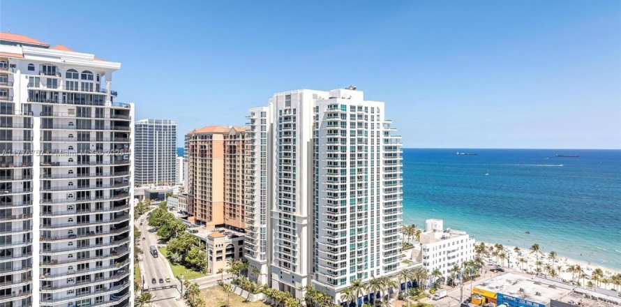 Condominio en Fort Lauderdale, Florida, 3 dormitorios  № 1864741