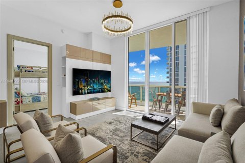 Купить кондоминиум в Санни-Айлс-Бич, Флорида 3 спальни, 183.85м2, № 2005968 - фото 13