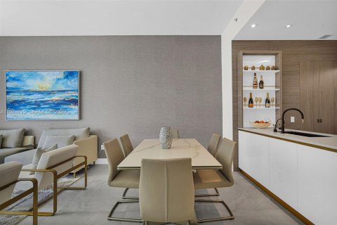 Купить кондоминиум в Санни-Айлс-Бич, Флорида 3 спальни, 183.85м2, № 2005968 - фото 4