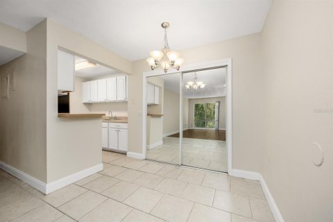 Condo in Gainesville, Florida, 1 bedroom  № 1848132 - photo 9