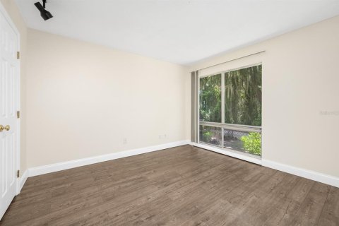 Condo in Gainesville, Florida, 1 bedroom  № 1848132 - photo 10