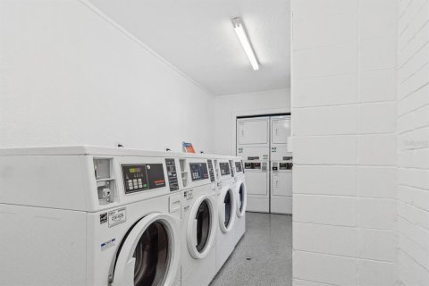 Condo in Gainesville, Florida, 1 bedroom  № 1848132 - photo 18