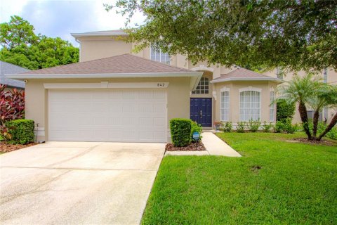 House in Casselberry, Florida 4 bedrooms, 213.77 sq.m. № 1911005 - photo 1