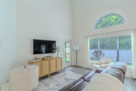 House in Casselberry, Florida 4 bedrooms, 213.77 sq.m. № 1911005 - photo 16