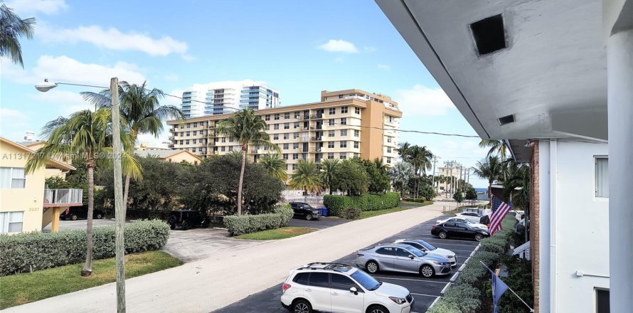 Immobilier commercial à Pompano Beach, Floride № 2036684