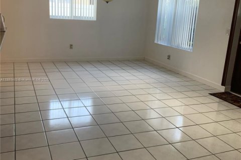 Casa en alquiler en Davie, Florida, 3 dormitorios, 124.02 m2 № 1925096 - foto 18