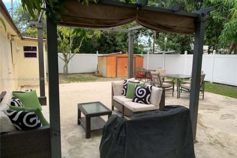 Casa en alquiler en Davie, Florida, 3 dormitorios, 124.02 m2 № 1925096 - foto 14