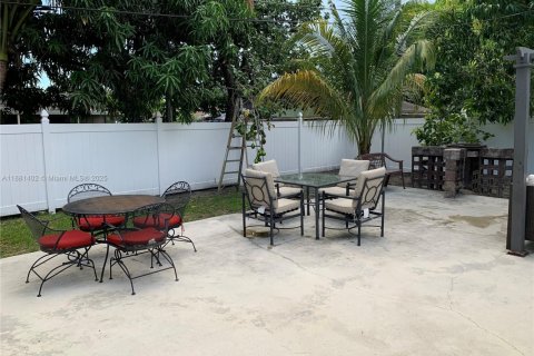 Casa en alquiler en Davie, Florida, 3 dormitorios, 124.02 m2 № 1925096 - foto 15