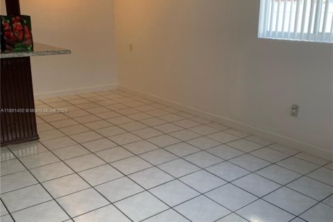 Casa en alquiler en Davie, Florida, 3 dormitorios, 124.02 m2 № 1925096 - foto 20