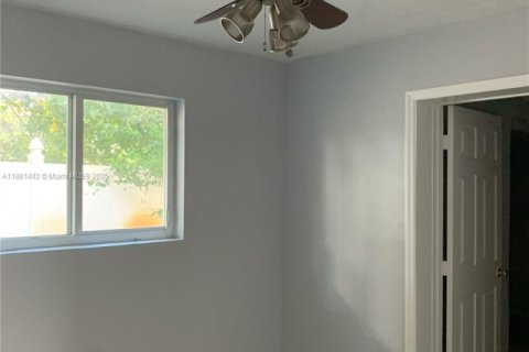 Casa en alquiler en Davie, Florida, 3 dormitorios, 124.02 m2 № 1925096 - foto 19