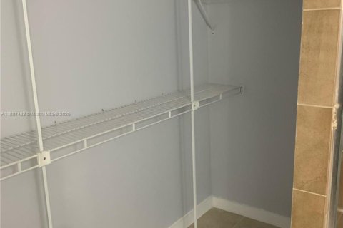 Casa en alquiler en Davie, Florida, 3 dormitorios, 124.02 m2 № 1925096 - foto 22