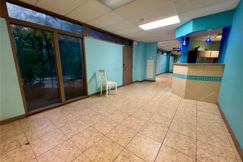 Propiedad comercial en alquiler en Tampa, Florida № 1536300 - foto 5